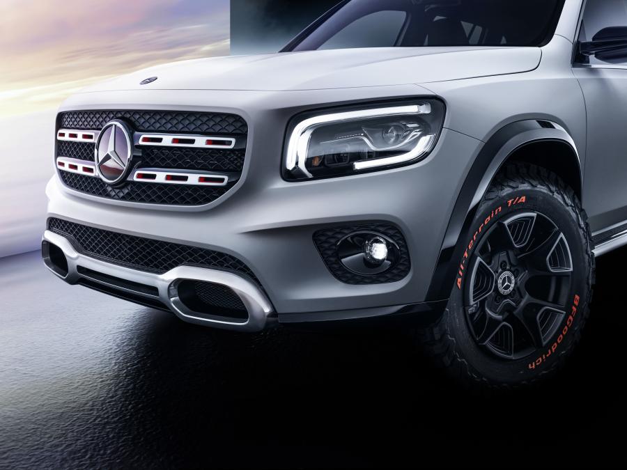 Детали экстерьера Mercedes-Benz Concept GLB 2019 года  (фото 8 из 24)